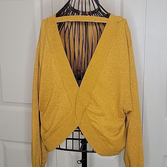 Anthropologie Gold Pullover with Cut Out Back Size Small - Picture 2 of 9